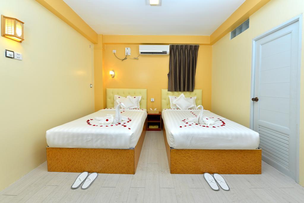 Okkala Hotel Yangon Exterior photo