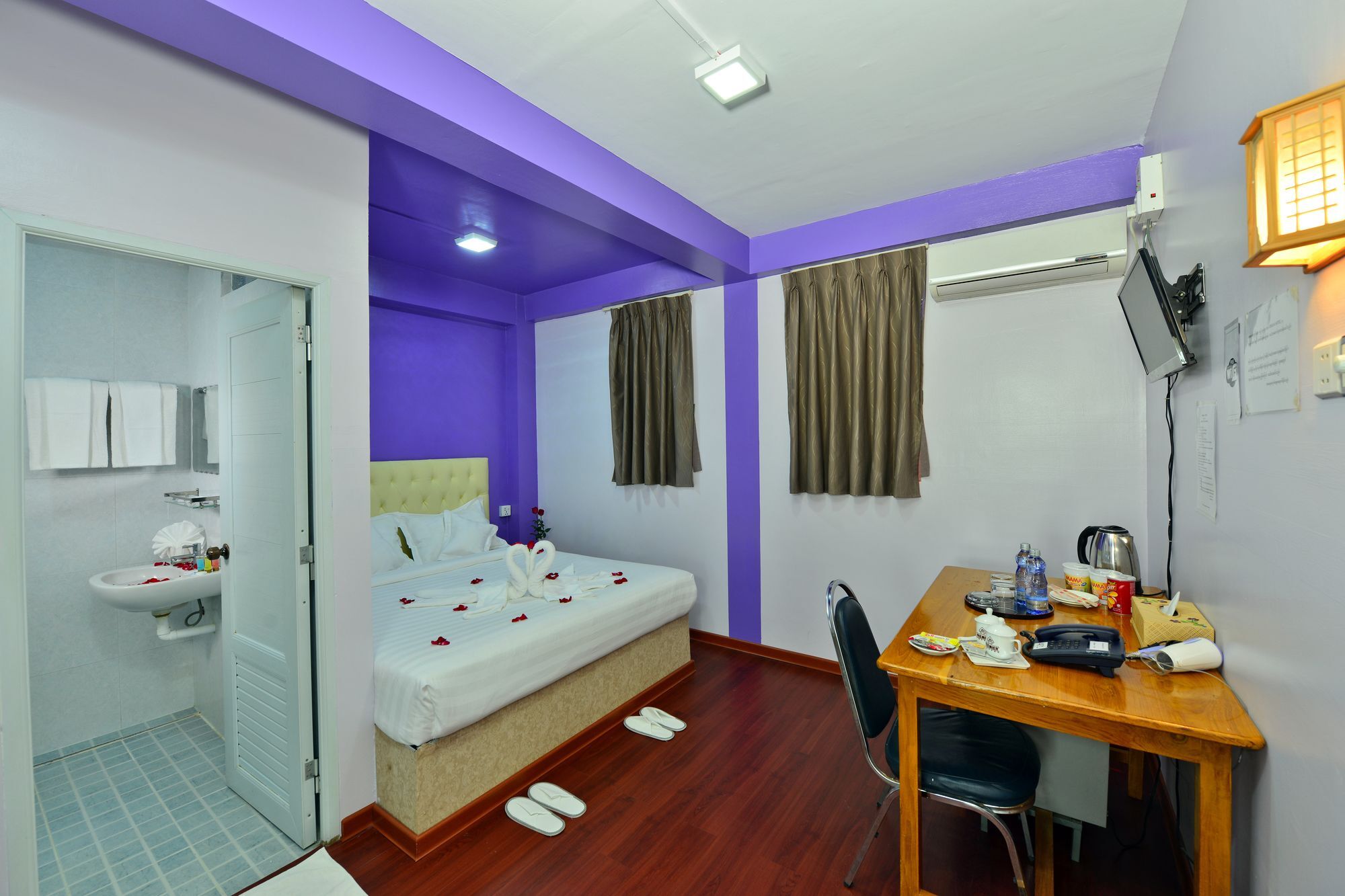 Okkala Hotel Yangon Exterior photo